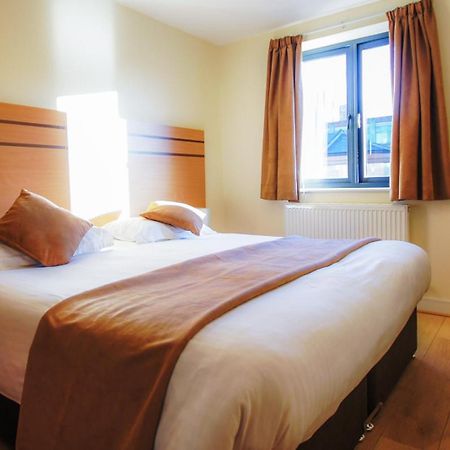 Lodge Drive Serviced Apartments Enfield Oda fotoğraf