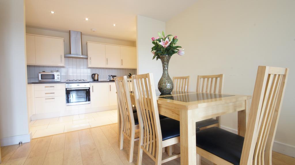Lodge Drive Serviced Apartments Enfield Dış mekan fotoğraf